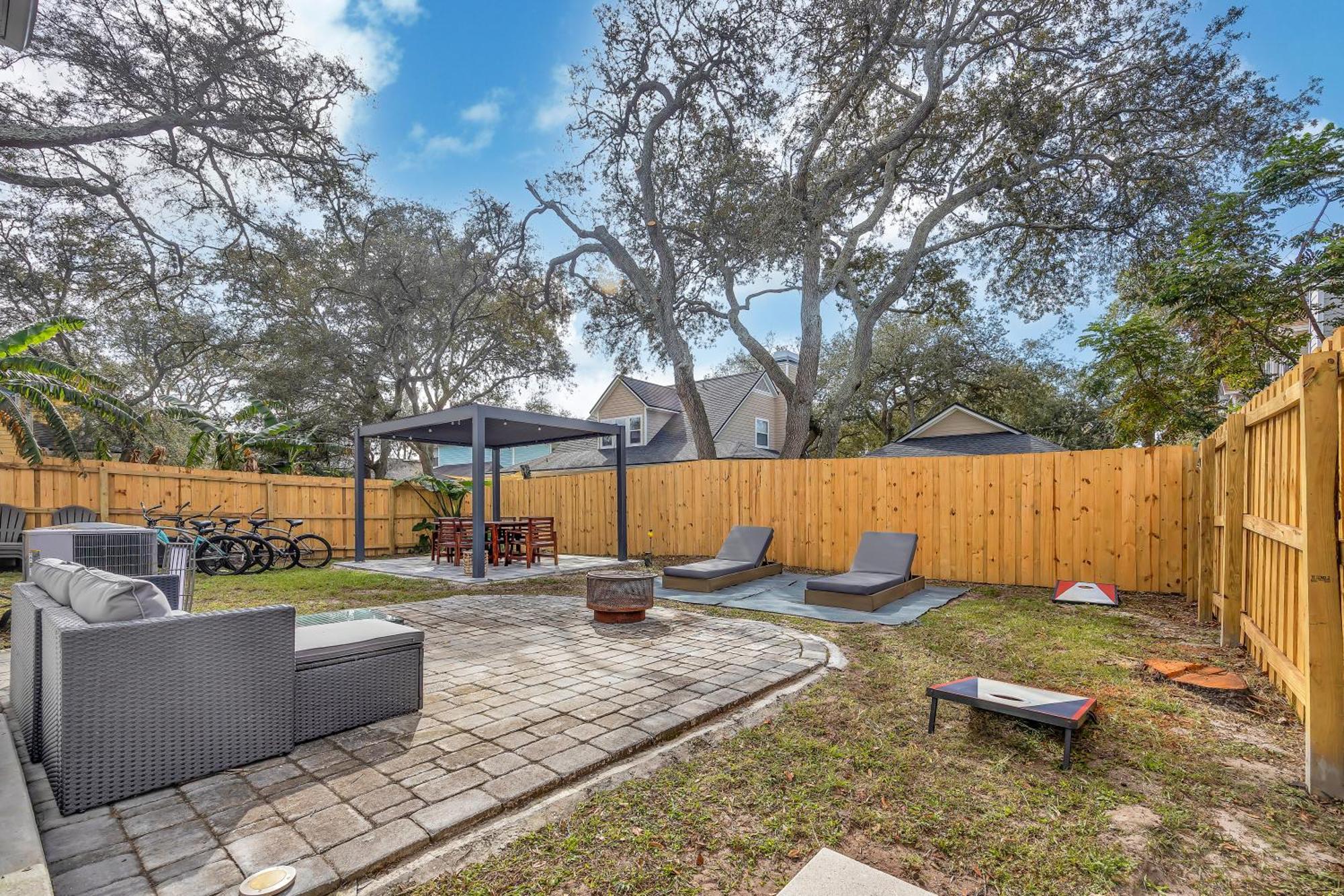 {Hidden Gem} Beach Home Blocks From Ocean +6 Bikes Jacksonville Beach Exterior photo